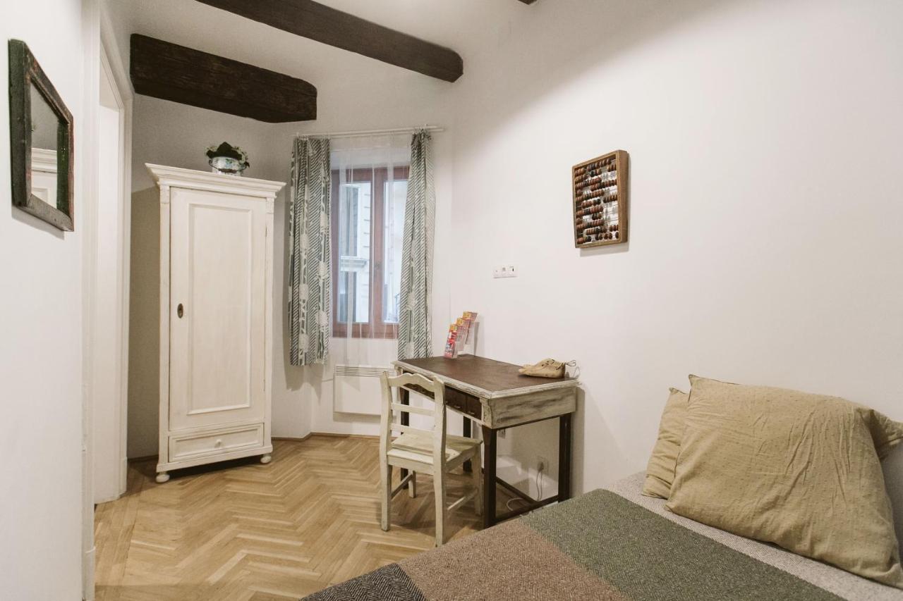 The Double Vintage & Handcrafted Apartment *